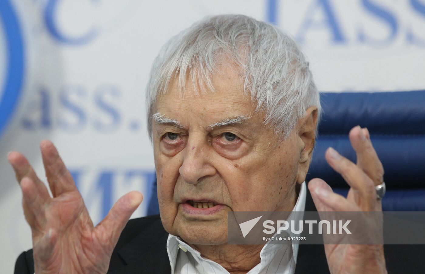 Taganka Theater Director Lubimov's news conference