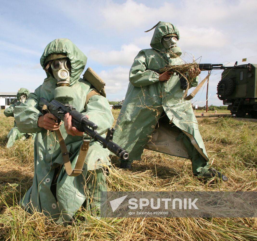 Motorized infantry and tank units joint exercise