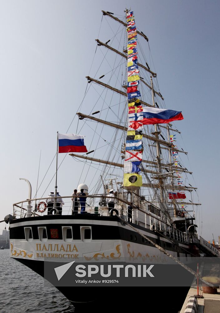 "Pallada" sets sail for Trans-Pacific expedition