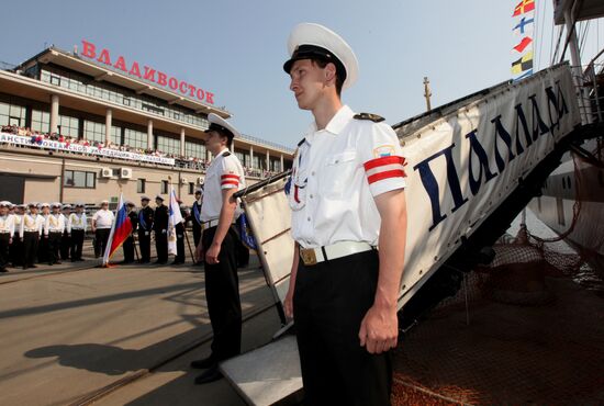 "Pallada" sets sail for Trans-Pacific expedition