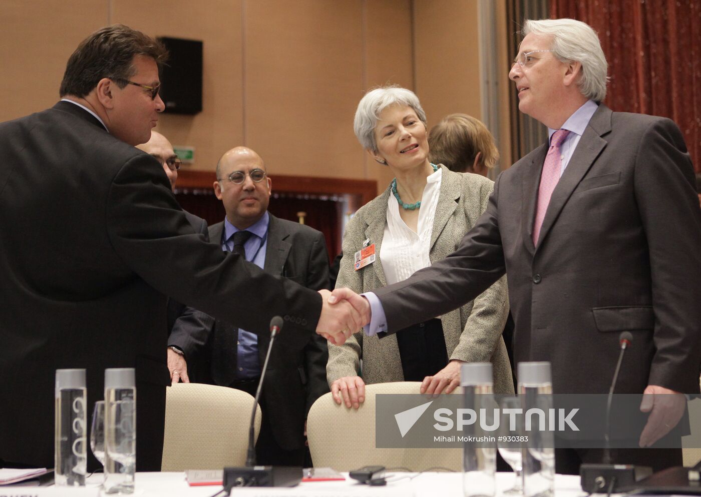 Ivo Daalder and Mariot Leslie