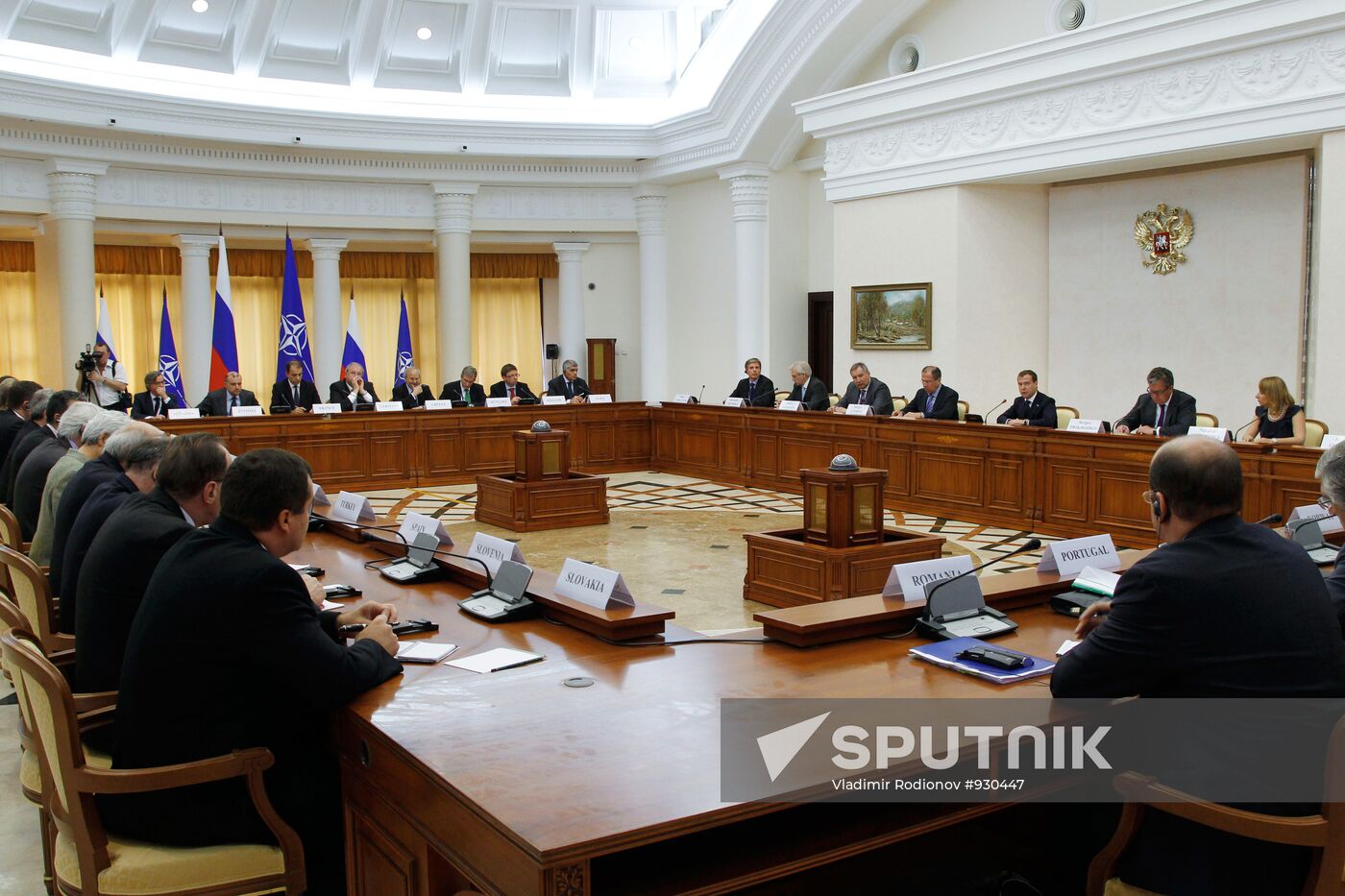 Dmitry Medvedev meets with members of Russia-NATO Council