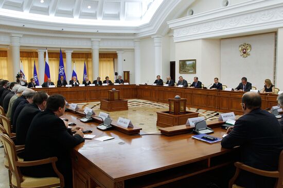 Dmitry Medvedev meets with members of Russia-NATO Council