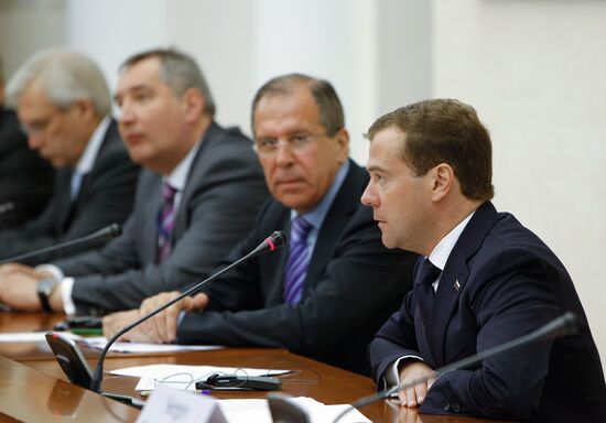 Dmitry Medvedev meets with members of Russia-NATO Council