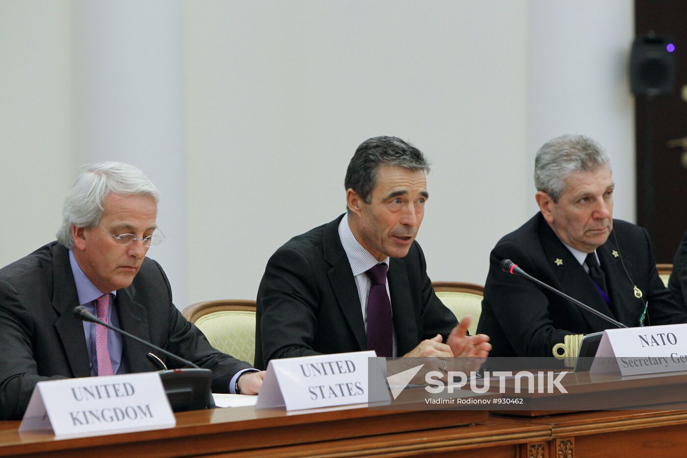 Dmitry Medvedev meets with members of Russia-NATO Council