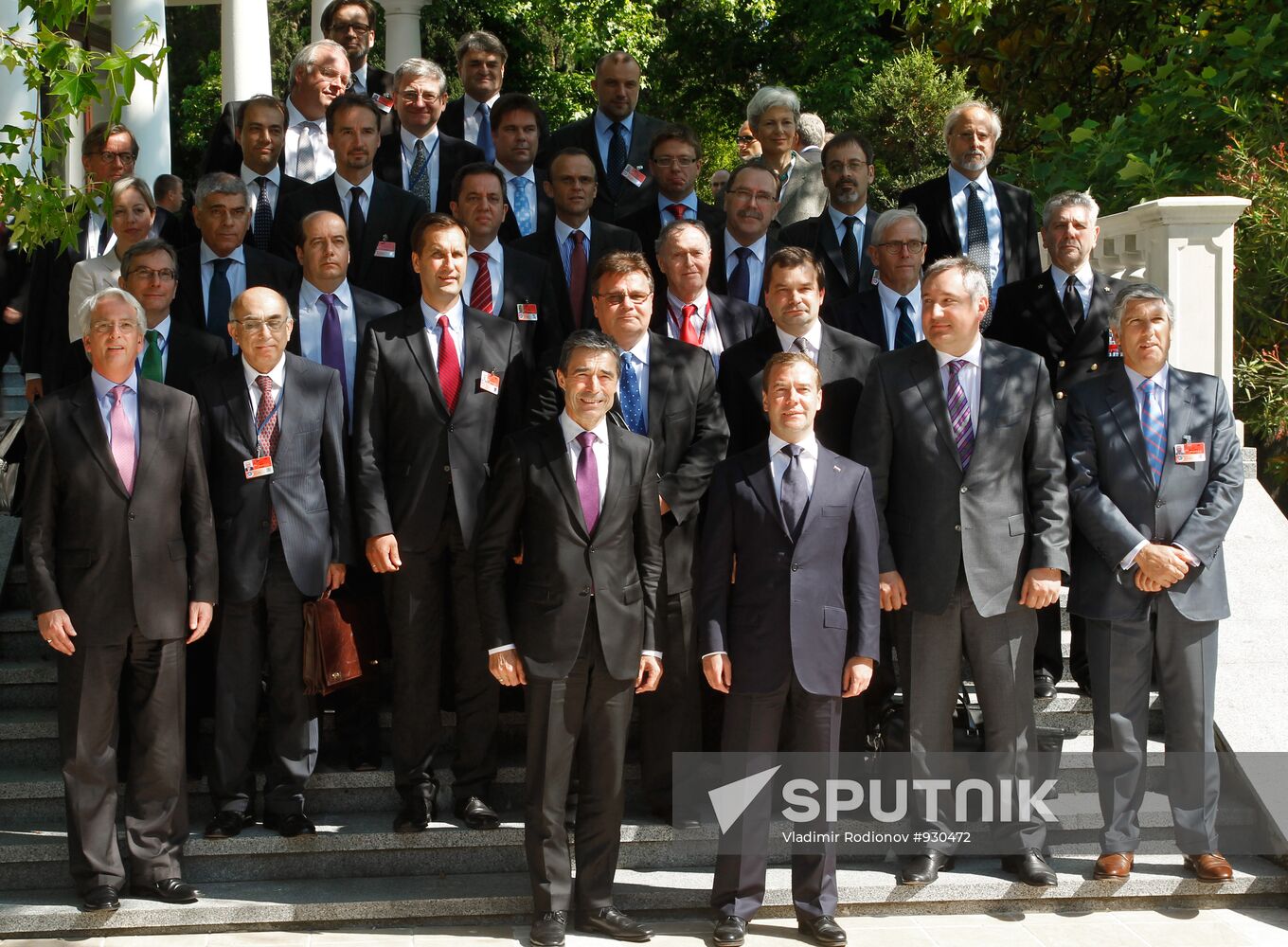 Dmitry Medvedev meets with members of Russia-NATO Council