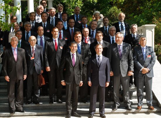 Dmitry Medvedev meets with members of Russia-NATO Council