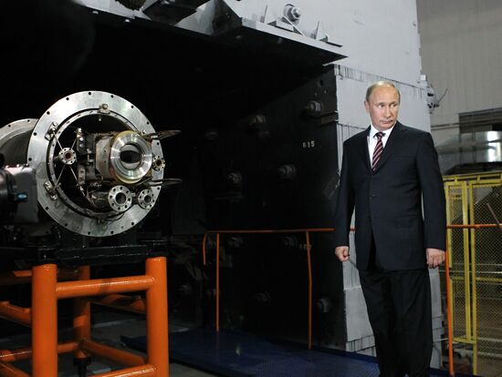 Vladimir Putin visits Joint Institute for Nuclear Research