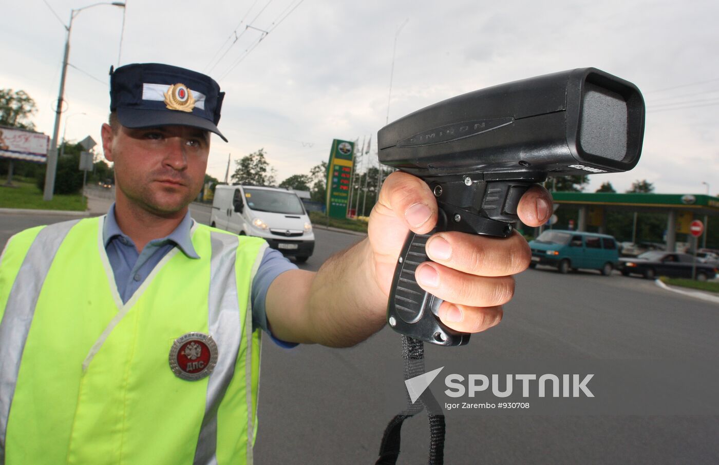 Kaliningrad road police use special devices on duty