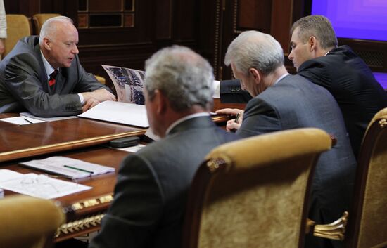 Dmitry Medvedev holds video conference