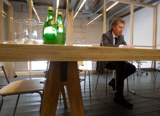 Alexander Mamut gives interview