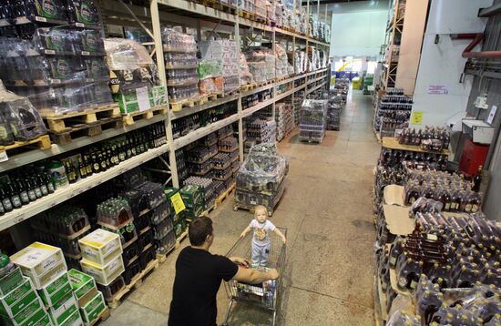 Selling kvass and beer in Kaliningrad