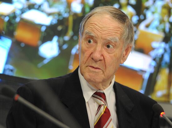 Sergei Kapitsa