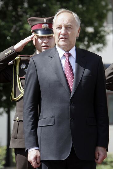 New Latvian president Andris Berzins inaugurated