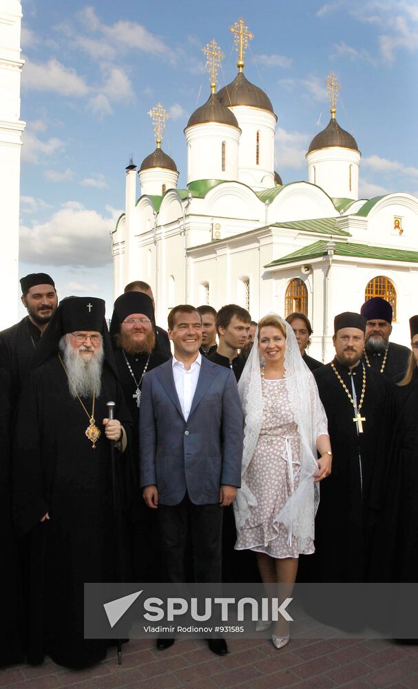 President Medvedev, First Lady visit Murom