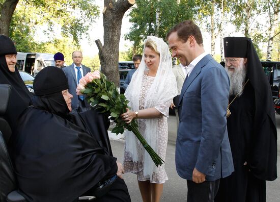 President Medvedev, First Lady visit Murom