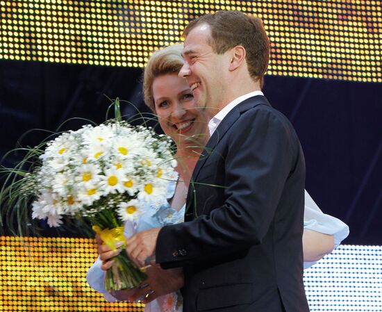 President Medvedev, First Lady visit Murom