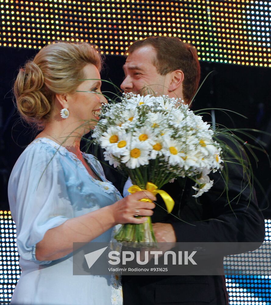 President Medvedev, First Lady visit Murom
