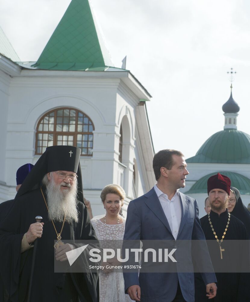 President Medvedev, First Lady visit Murom
