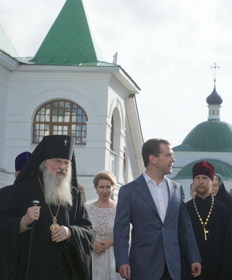 President Medvedev, First Lady visit Murom