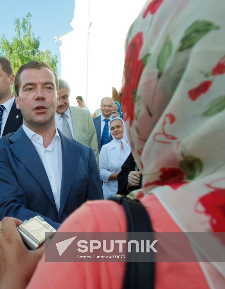 President Medvedev, First Lady visit Murom