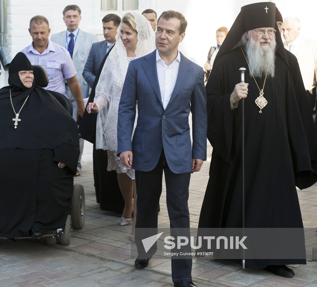 President Medvedev, First Lady visit Murom