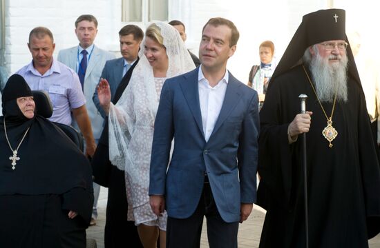 President Medvedev, First Lady visit Murom