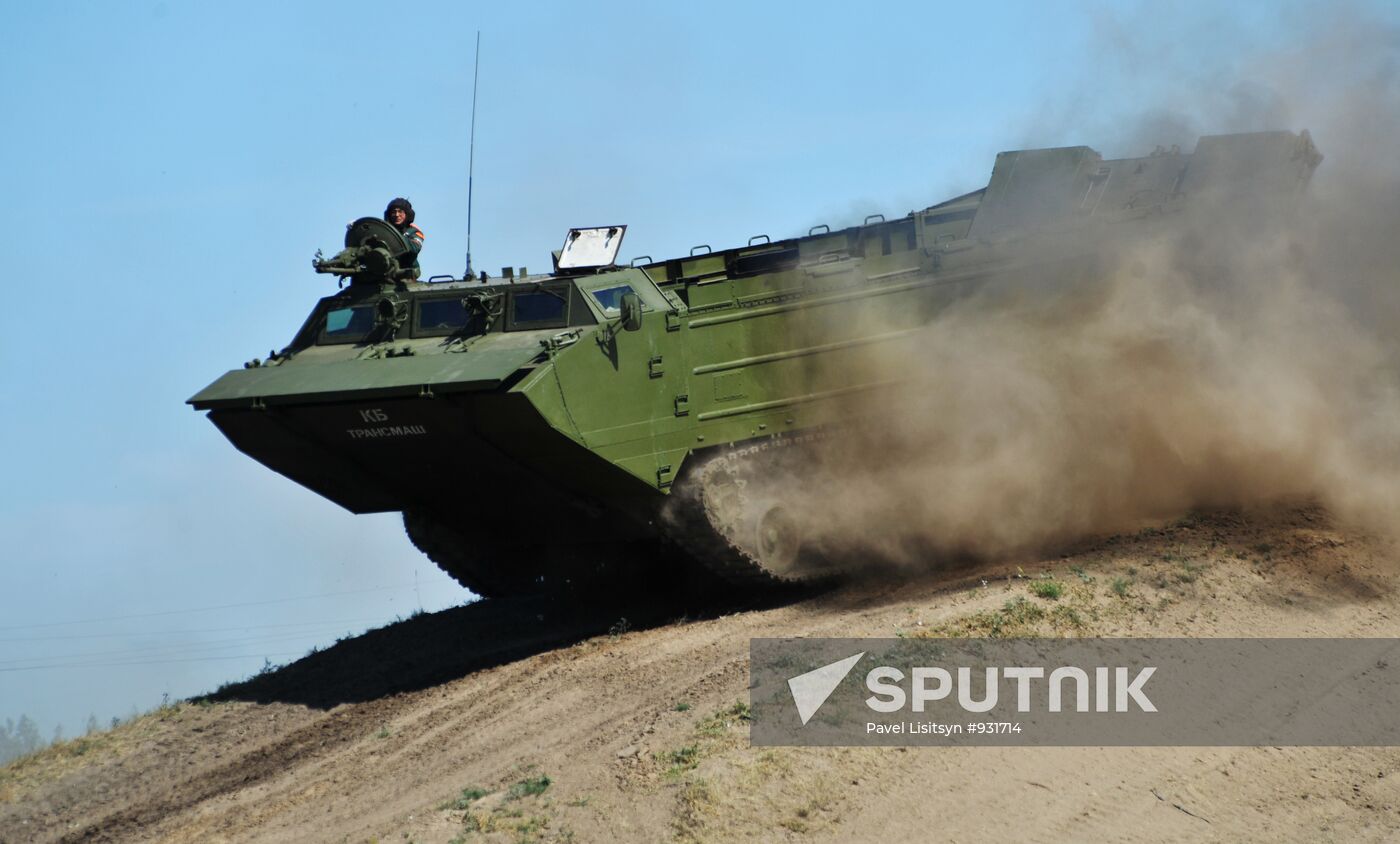 VTTV Omsk 2011 high-tech equipment and weapons exhibition