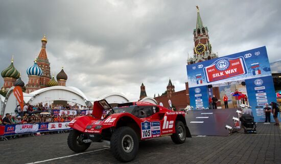 2011 Silk Way truck and rally raid kicks off in Moscow