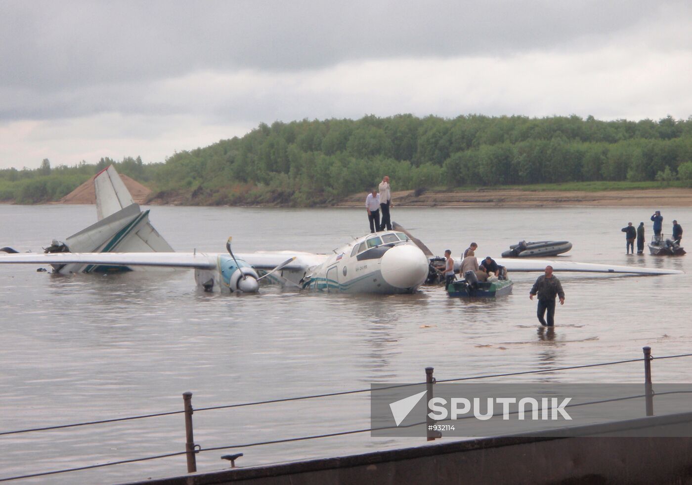 An-24 plane makes emergency landing in Tomsk Region