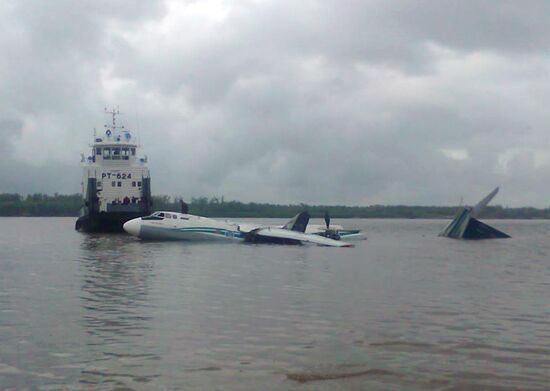 An-24 plane makes emergency landing in Tomsk Region