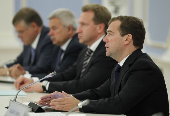 Dmitry Medvedev meets businessmen in Gorky