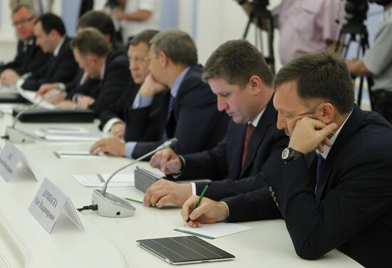 Oleg Deripaska and Yevgeny Dod