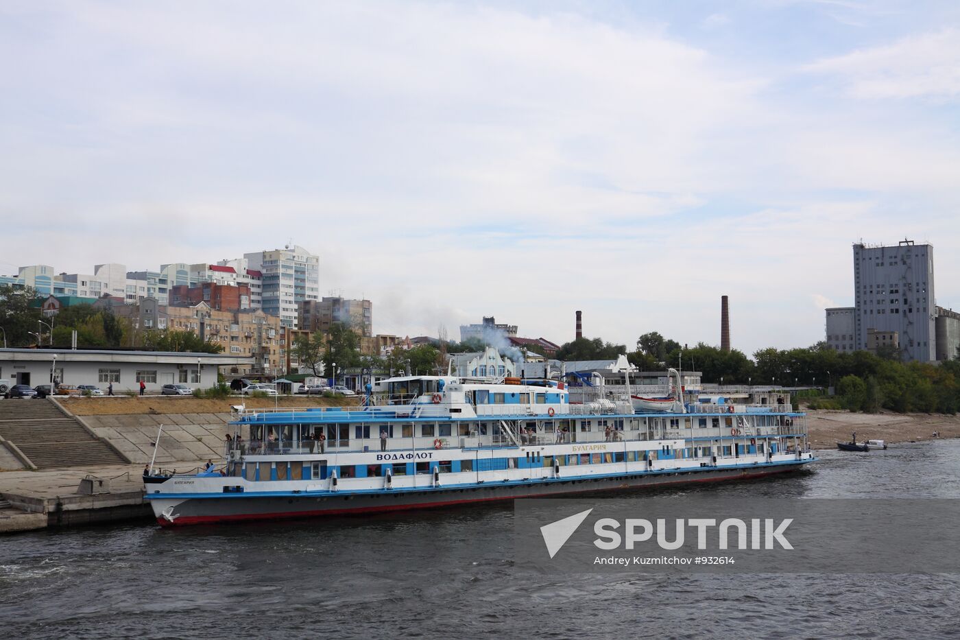 Ship "Bulgaria" in the port of Samara
