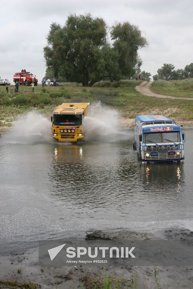 Motorsport. 2nd stage of rally-ride "Silk Way"