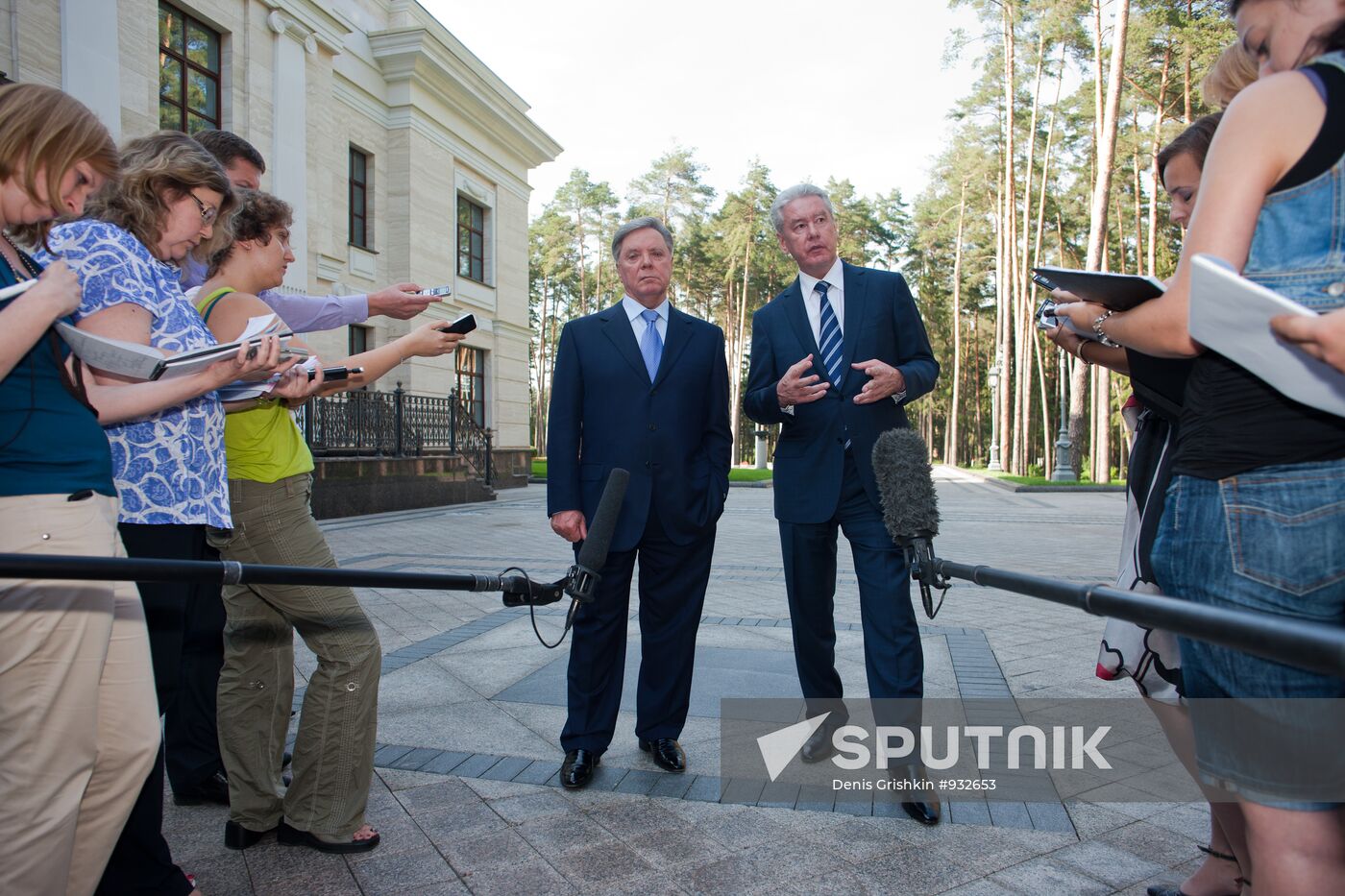 Sergei Sobyanin and Boris Gromov