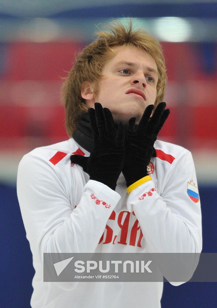 Coach Nikolai Morozov holds training session with his skaters