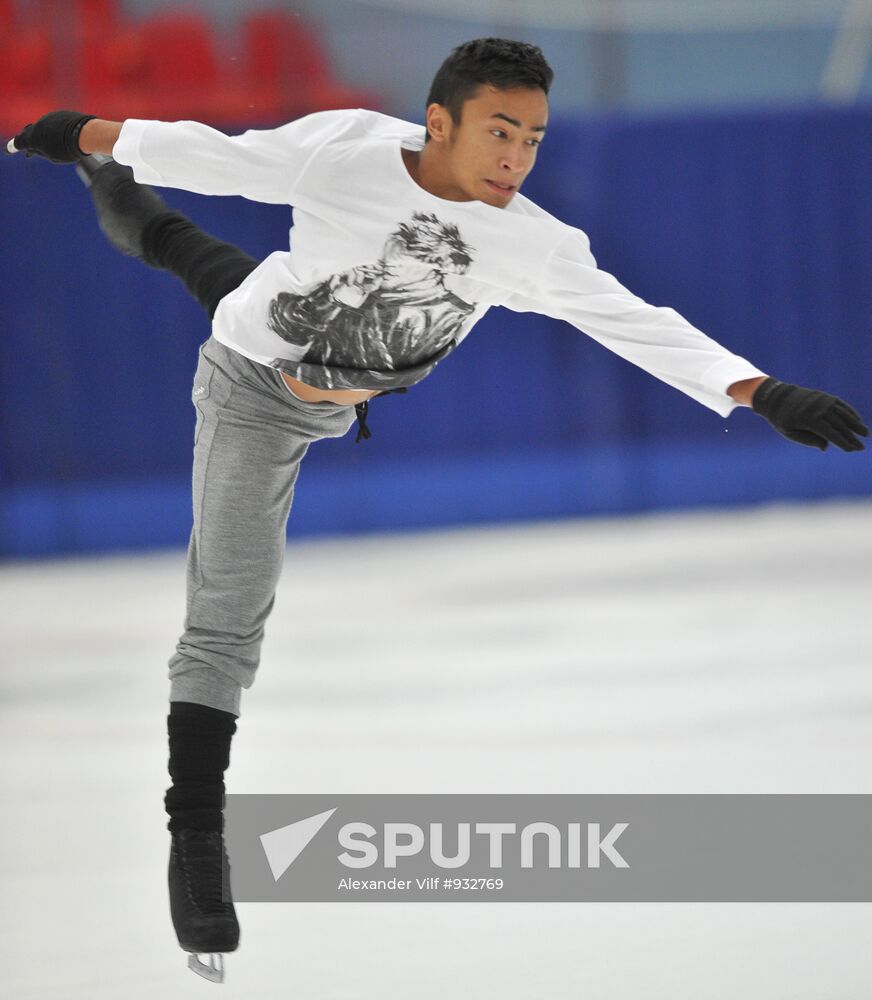 Coach Nikolai Morozov holds training session with his skaters