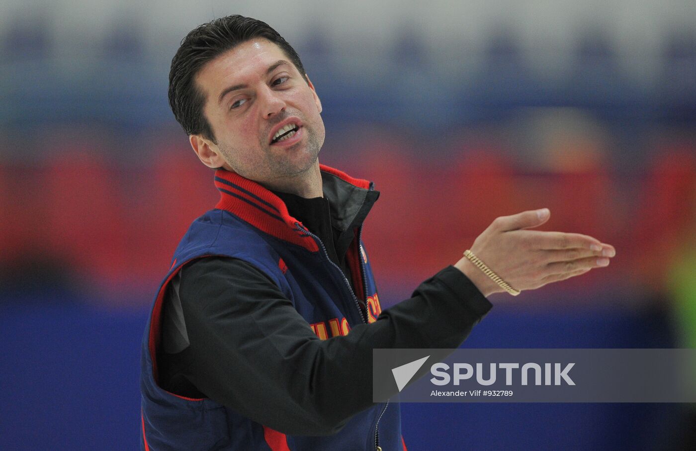Coach Nikolai Morozov holds training session with his skaters