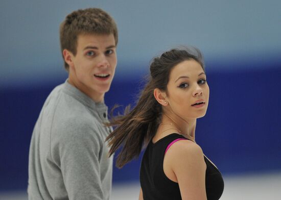 Coach Nikolai Morozov holds training session with his skaters