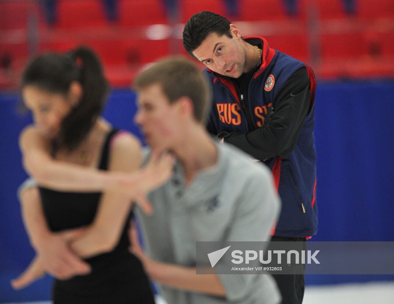 Coach Nikolai Morozov holds training session with his skaters