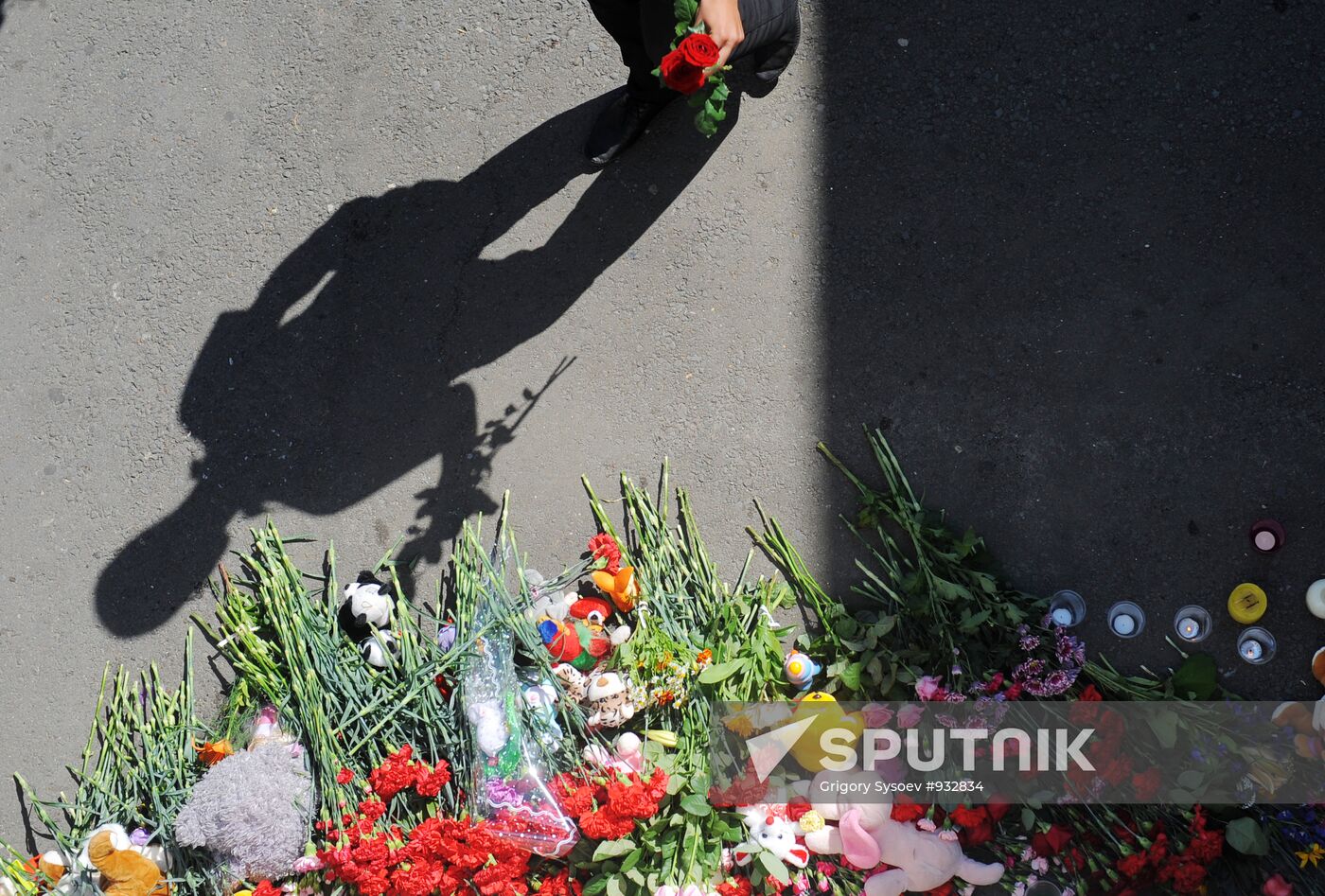 People mourn Bulgaria cruise boat victims in Kazan