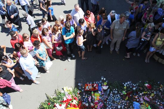 People mourn Bulgaria cruise boat victims in Kazan