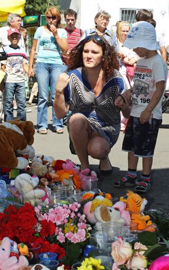 People mourn Bulgaria cruise boat victims in Kazan