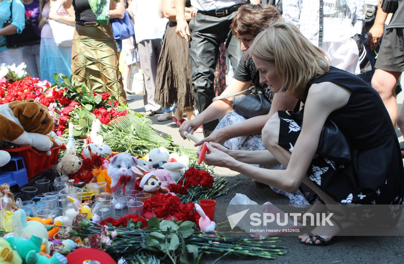 People mourn Bulgaria cruise boat victims in Kazan