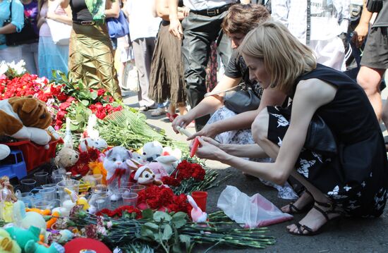 People mourn Bulgaria cruise boat victims in Kazan