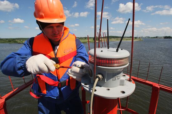 Kaliningrad Sea Canal navigation equipment serviced