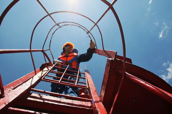 Kaliningrad Sea Canal navigation equipment serviced