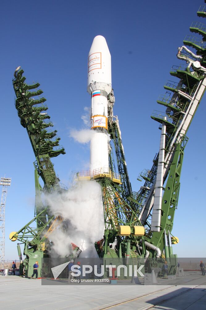 Launch of Soyuz 2.1a with Fregat upper stage