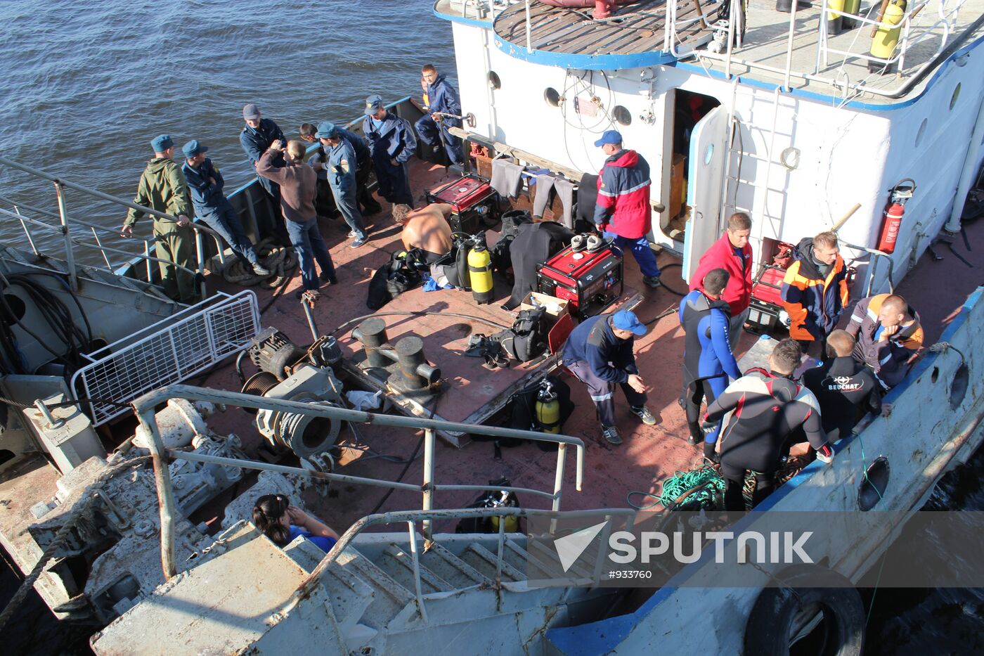 Rescue crews recover Bulgaria victims bodies